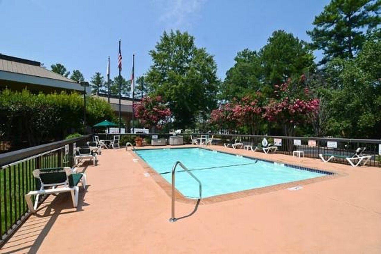Hampton Inn Chapel Hill Extérieur photo