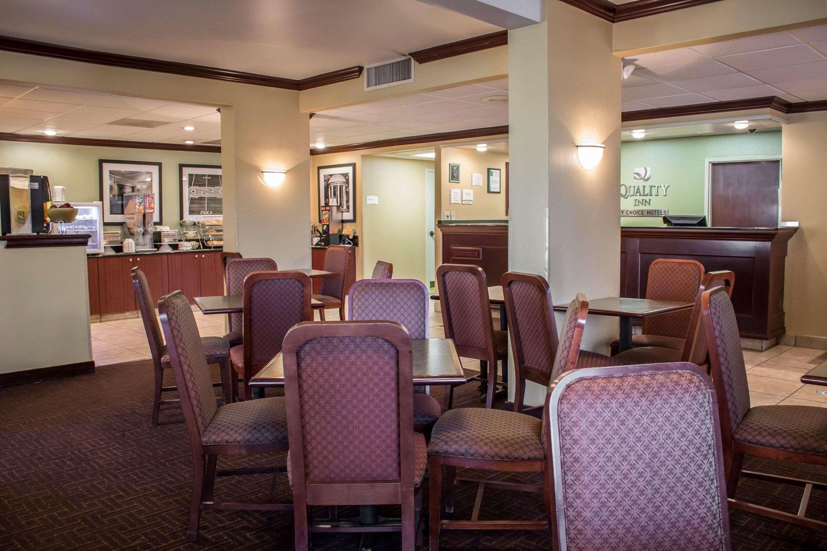 Hampton Inn Chapel Hill Extérieur photo