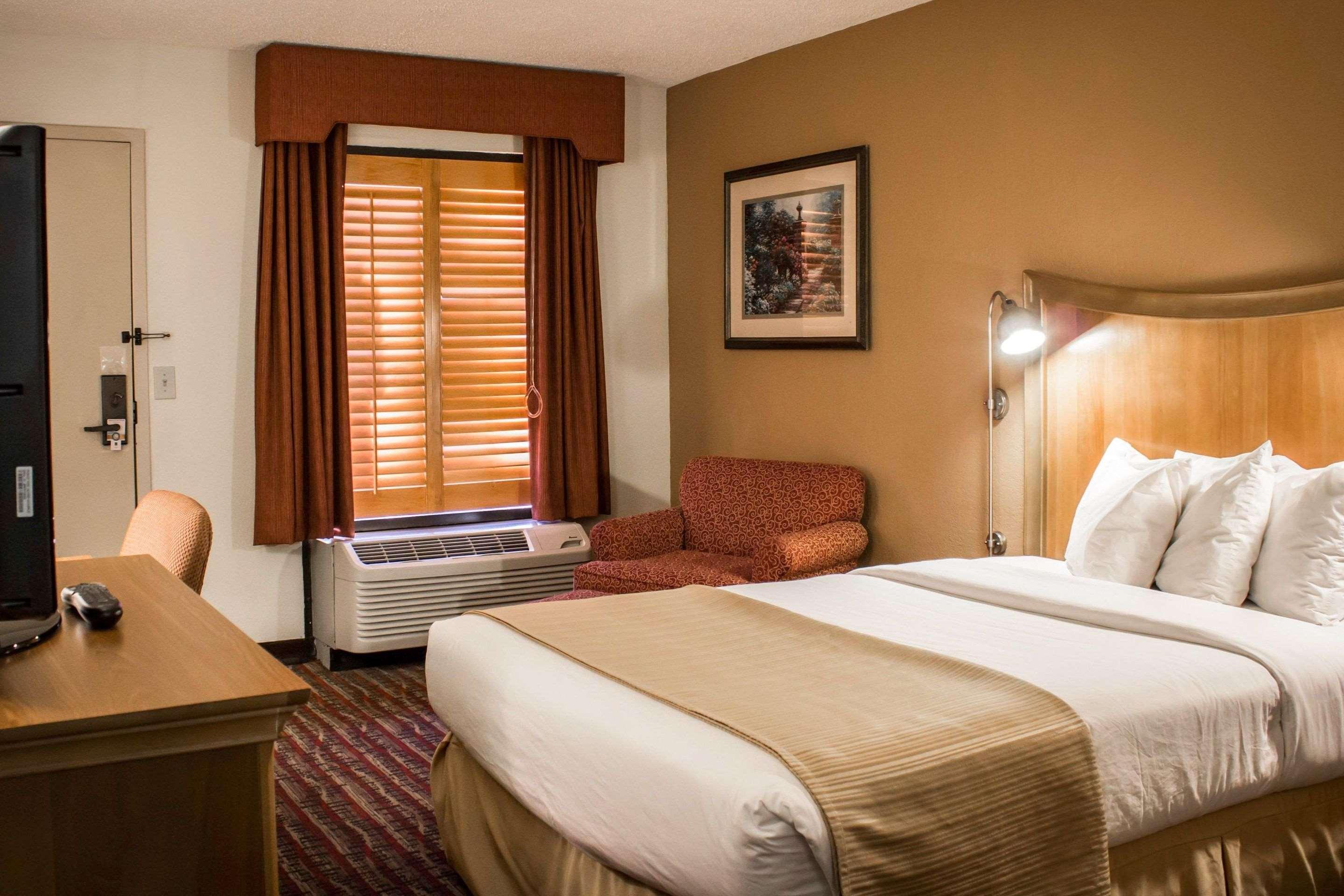Hampton Inn Chapel Hill Extérieur photo
